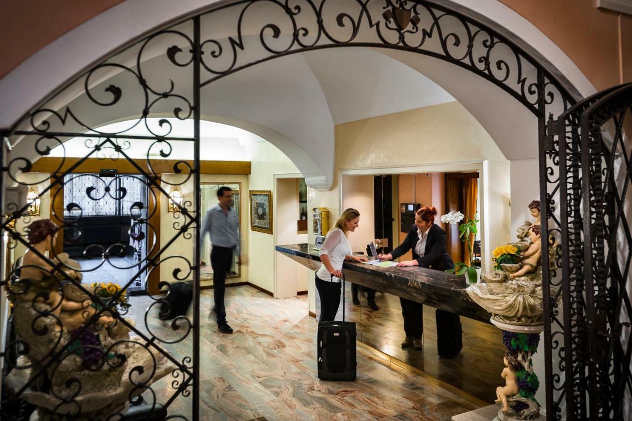 Easyrooms Dell'Angelo Locarno Exterior photo